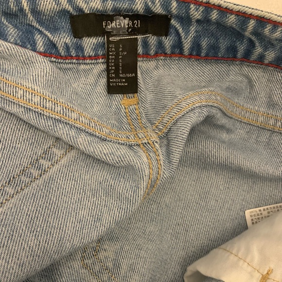 Forever 21 jean short - Picture 4 of 4